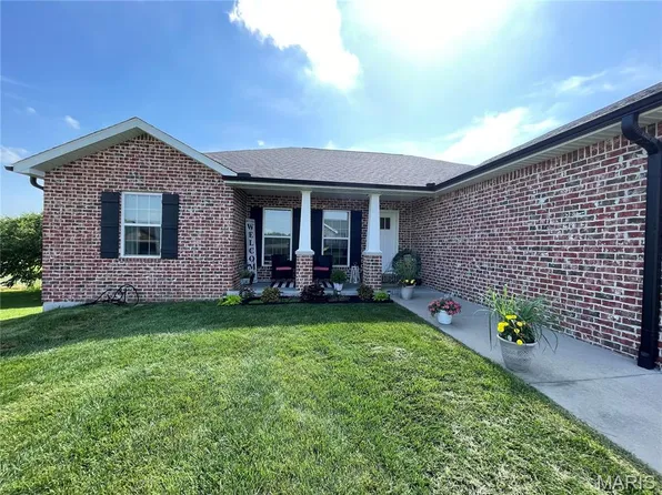 285 Sassenach Dr, Jackson, MO 63755