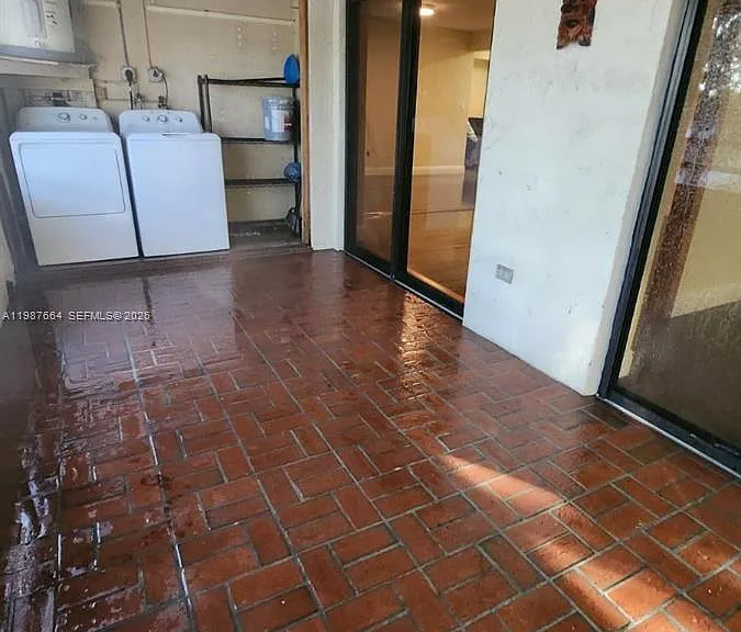 20005 NE 3rd Ct #6 — Photo 18