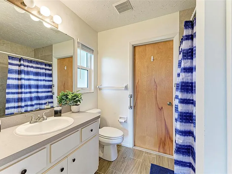 1640 Saturn Rd — Photo 19
