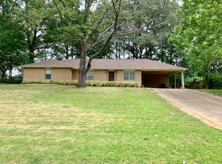 502 Ridgewood Manor Dr, Oxford, MS 38655