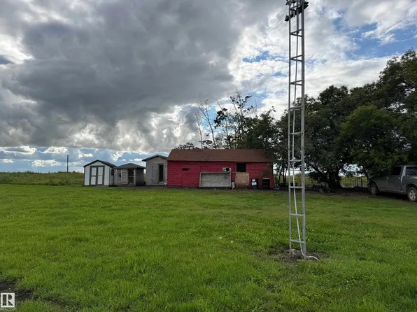 555022 Range Road 152, Two Hills County No. 21, AB T0B 4R0