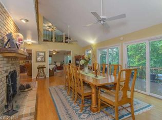 321 Sourwood Rd, Black Mountain, NC 28711
