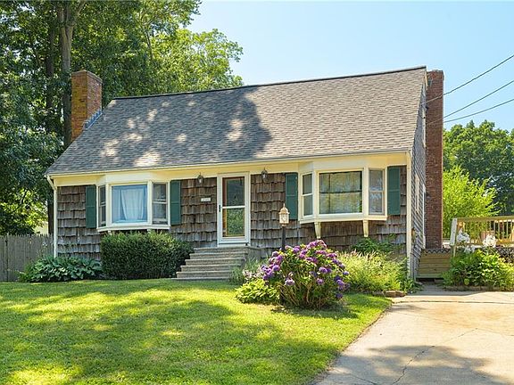 2nd image of 5 Monterey Dr
