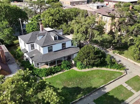 314 E Main St, Beloit, KS 67420