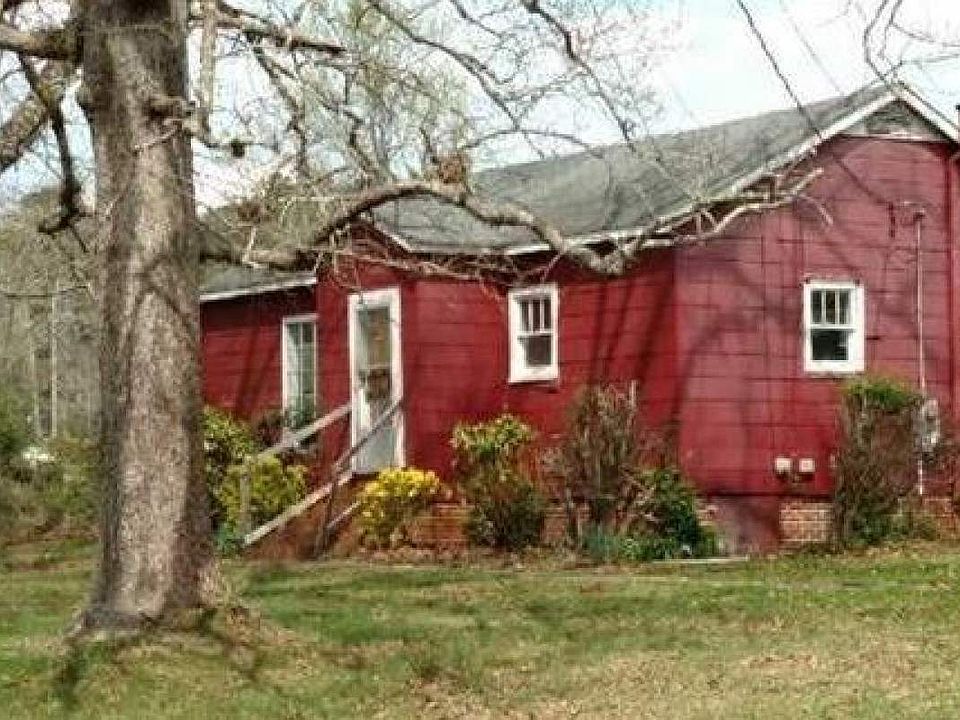 2nd image of 2505 Fairview Rd