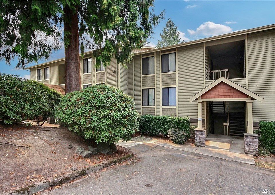 1st image of 11807 100th Ave NE APT B102