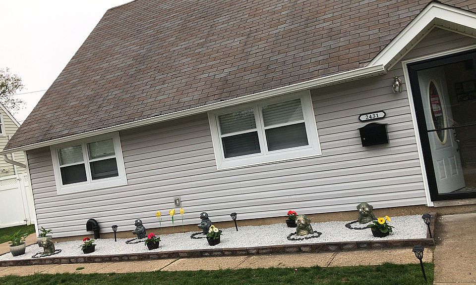 1st image of 2431 3rd Ave