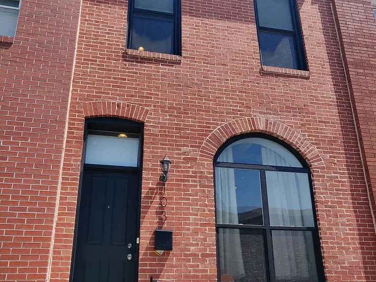 103 S Highland Ave — Photo 1