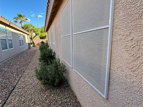 3rd image of 3646 Laguna Veneta Ave