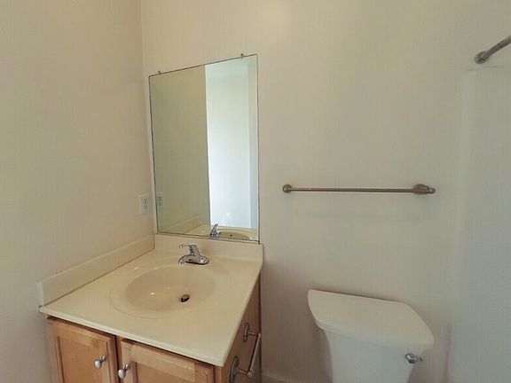 4th image of 301 Goshen St #2B