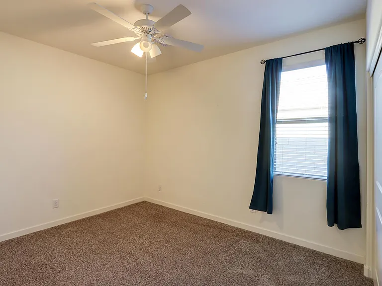 752 W Silver Reef Dr — Photo 16