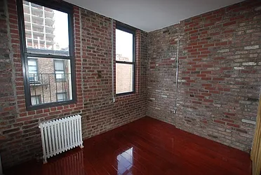 Rented by Nest Seekers International