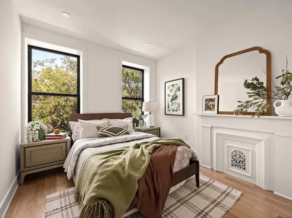 569 Monroe Street image 14 of 23