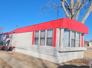 71 Village Ct, Mediapolis, IA 52637