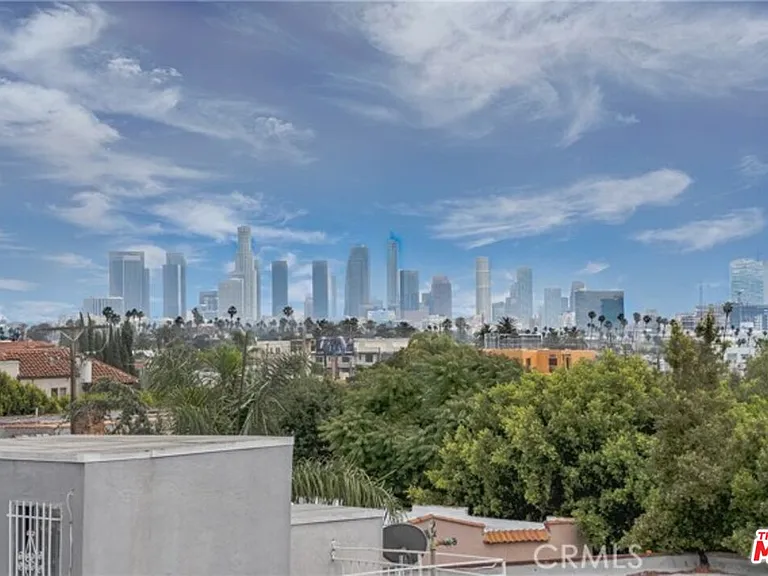 735 N Gramercy Pl — Photo 1