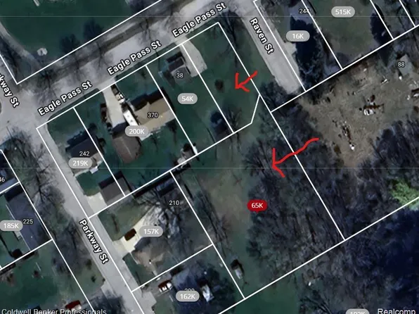 215 Raven St, Lapeer, MI 48446