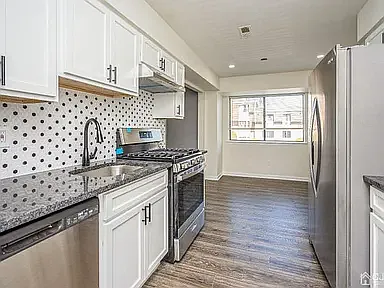 917 Edison Glen Ter #917 — Photo 4