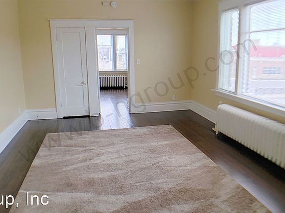 2nd image of 2301 52nd St #200