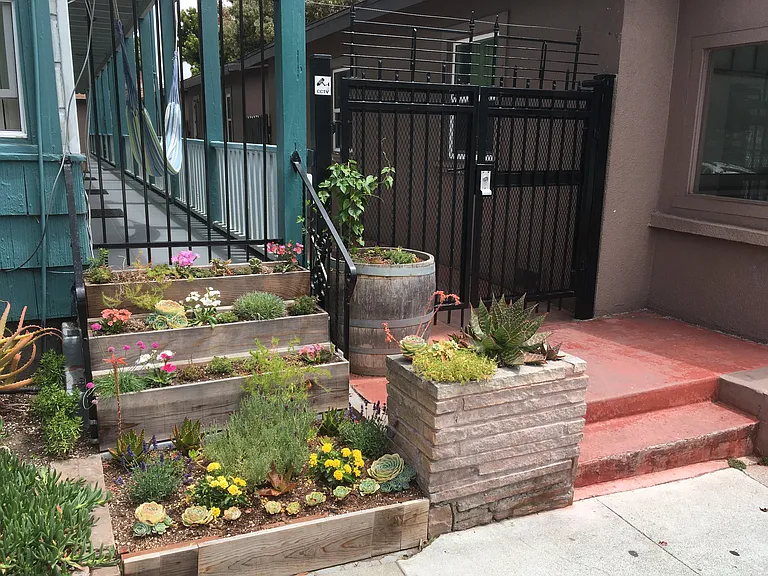 306 Cliff St #10 — Photo 6
