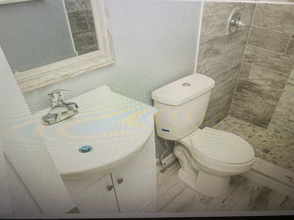 3rd image of 3681 Yosemite Dr