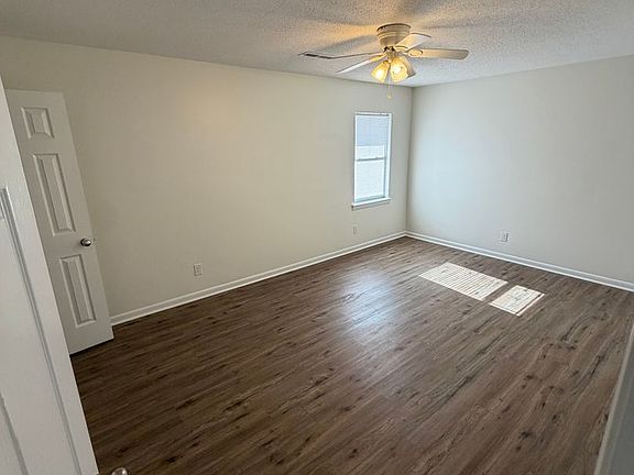 4th image of 106 Corley St
