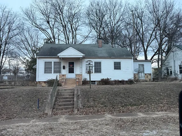 729 Bates St, Batesville, AR 72501