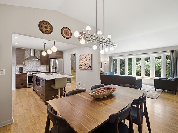 5th image of 12 Turnbull Woods Ct