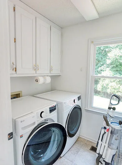 335 Butterfield Ln — Photo 13