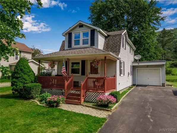 38 Mill St, Ellicottville, NY 14731