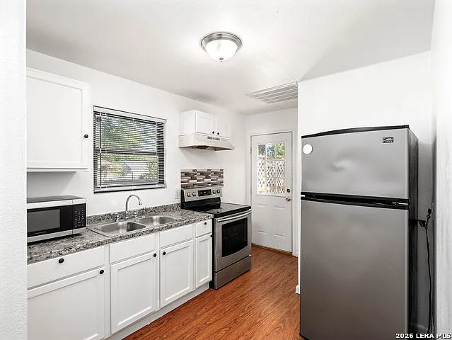508 Randall Ave — Photo 9