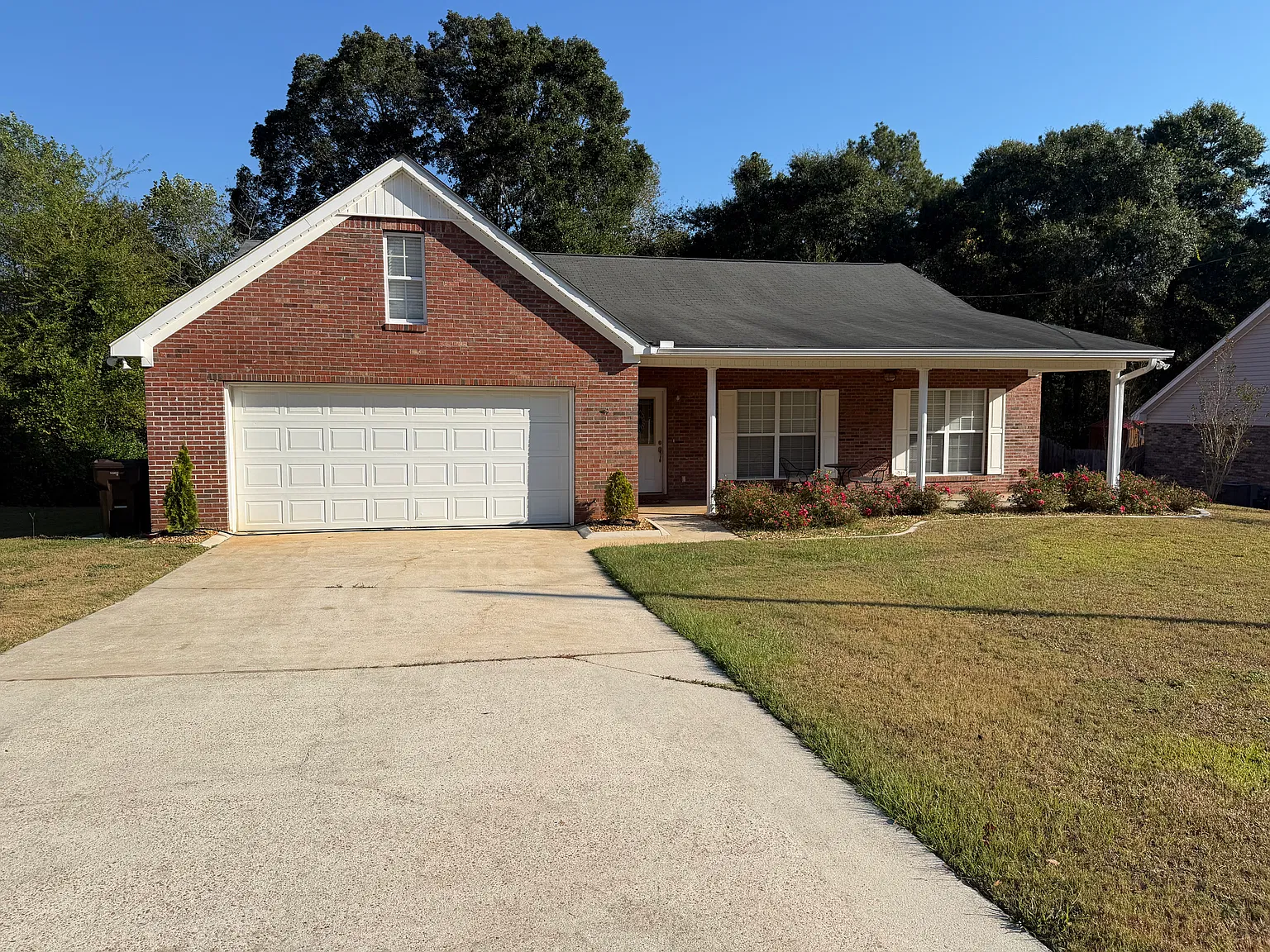 4 bed, 2118 sqft, $1,900 — Photo 3