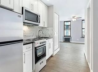450 W 46th St #2F, New York, NY 10036