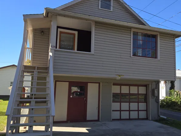 225 Beaver St, Hollidaysburg, PA 16648