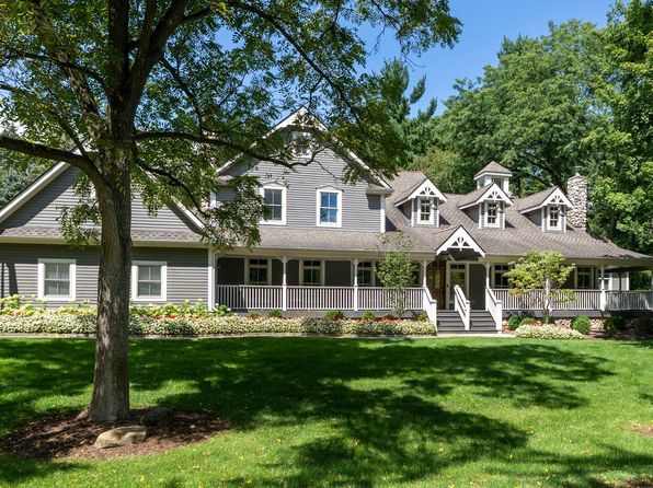 46900 Stratford Ct, Northville, MI 48167