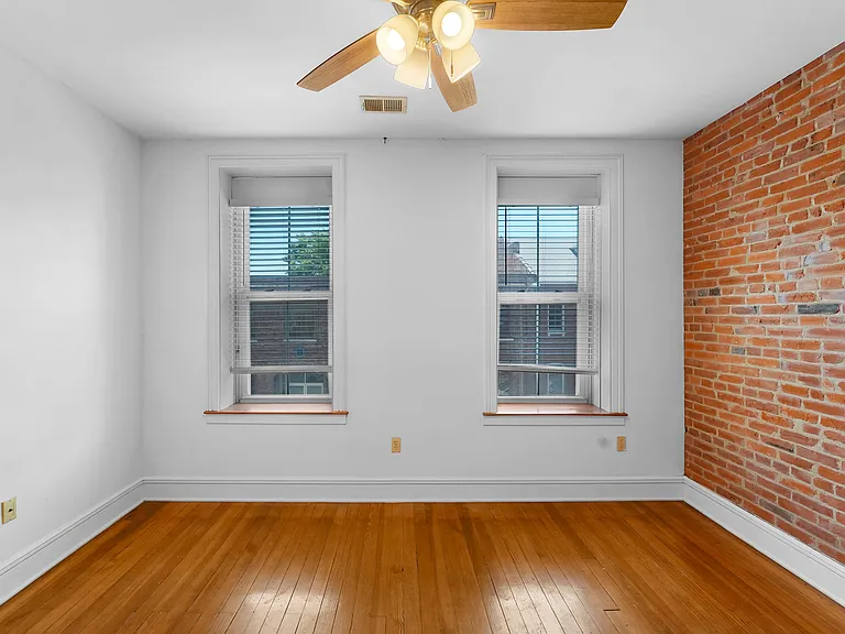 2419 Menard St — Photo 10