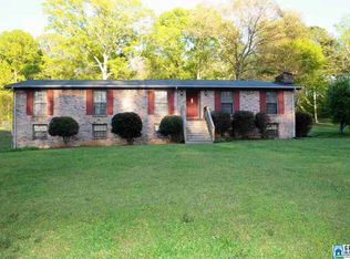 7389 Lake In The Woods Rd, Trussville, AL 35173