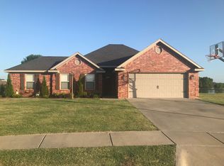 1380 Colonel Bass Ln, Prairie Grove, AR 72753