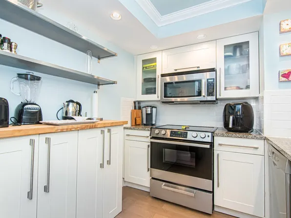 5600 N Flagler Dr, West Palm Beach, FL