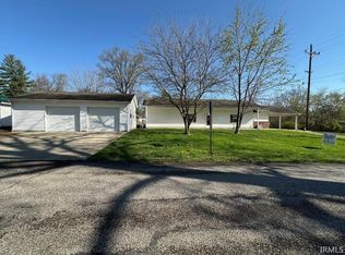1122 C St NW, Linton, IN 47441