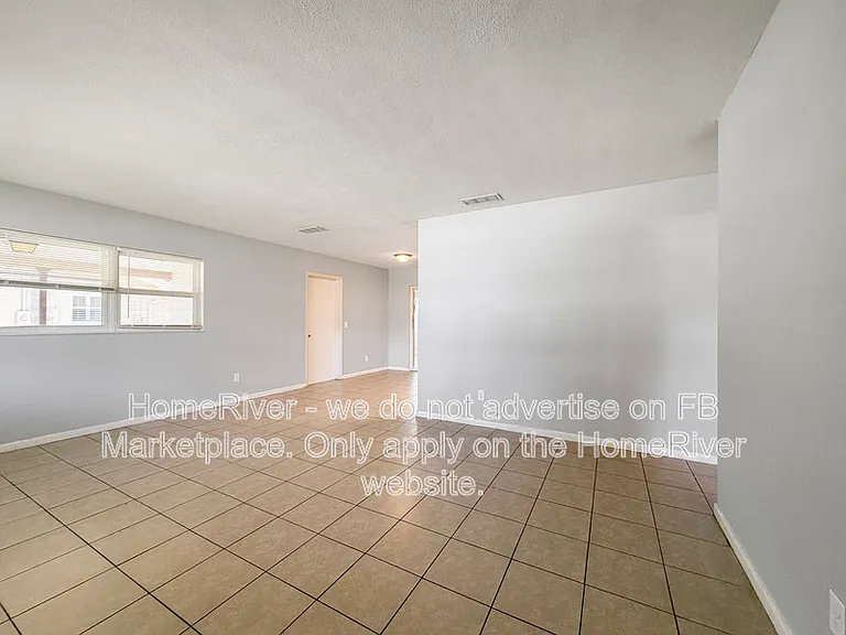 121 Longfellow Rd — Photo 7