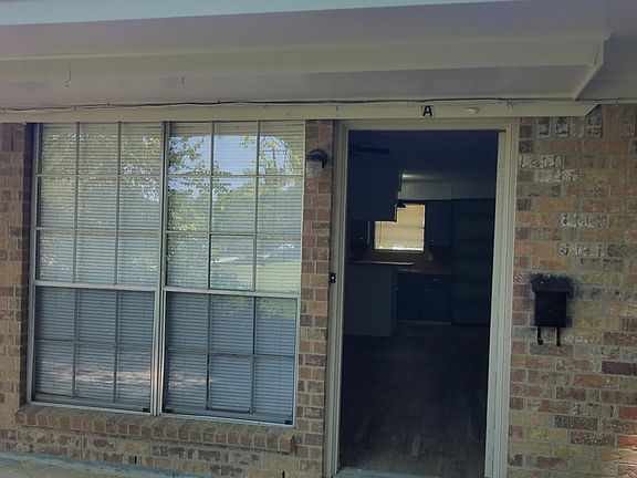 2nd image of 407 S William Barnett Ave #A-d