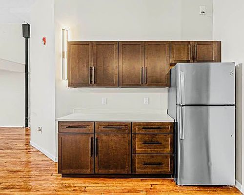 1st image of 468 Macdonough St Floor 2