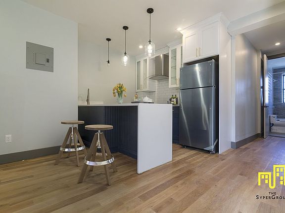 3rd image of 55 E 21st St APT 1C