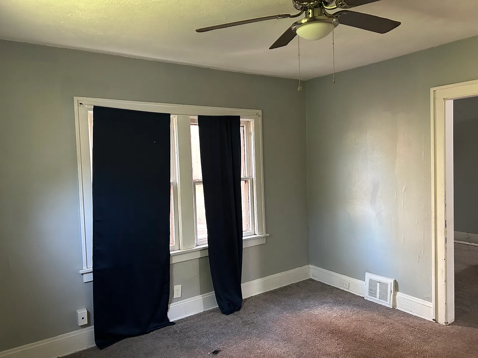 3 bed, 1008 sqft, $1,300 — Photo 4