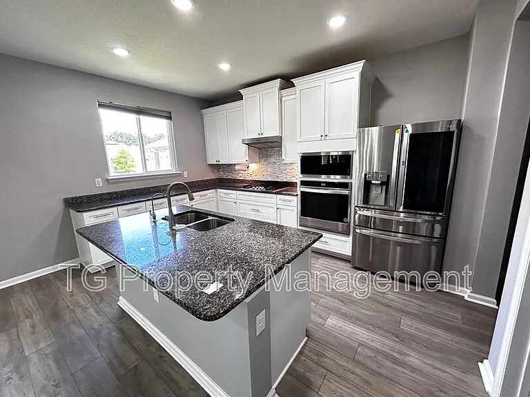 11646 Pacific Dogwood Ct — Photo 12