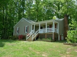 12607 Staffordshire St, Midlothian, VA 23113