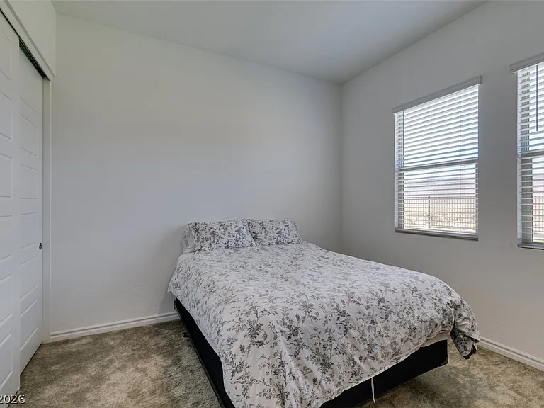 988 Edinburgh Fields Ct — Photo 27