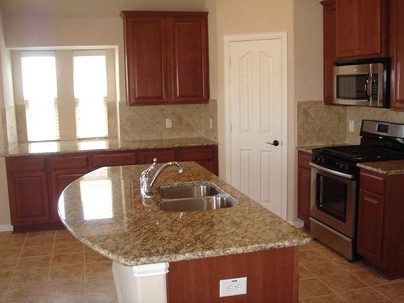5th image of 1431 Crescent Valley Dr
