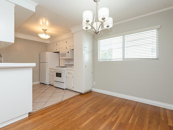 5th image of 1300 S Barrington Ave APT 13