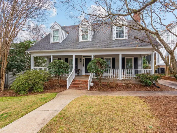 32 Oak Crest Ct, Greenville, SC 29605